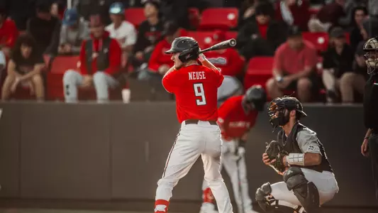 Neuse hitting