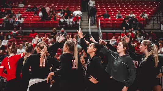volleyball team huddle