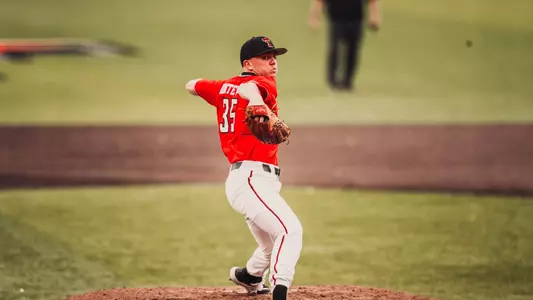 Patrick Monteverde pitching