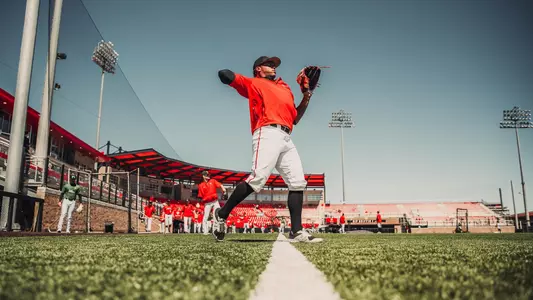 Runion pregame throwing