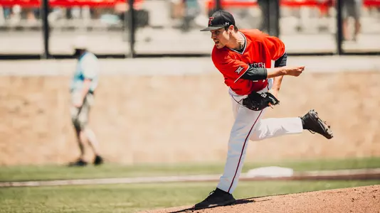 Micah Dallas pitching vs Baylor