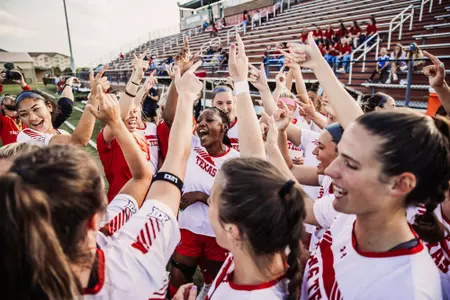 Huddle vs Cal State Fullerton 2021