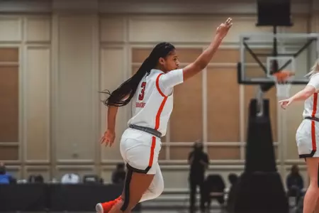 Jasmine Shavers Freshman of the Week