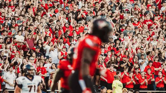 Fans, Jones AT&T Stadium