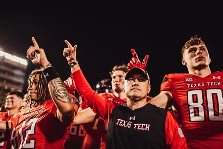 Joey McGuire, Jalon Peoples