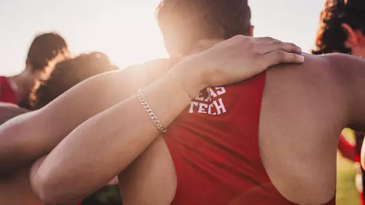 2024 cross country huddle