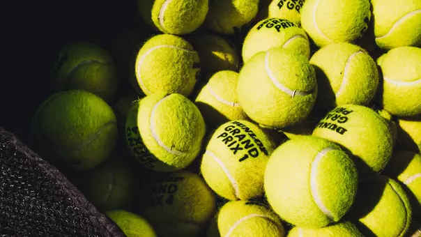Tennis balls
