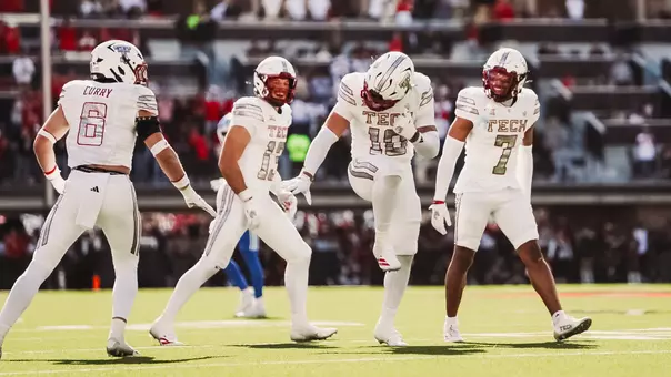 Jacob Rodriguez Heisman Pose