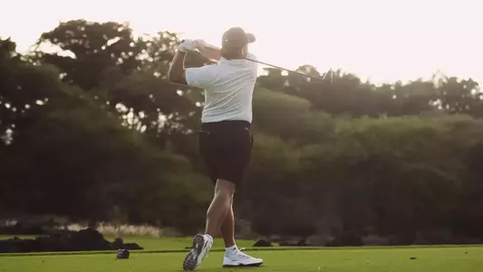 Tim Wiedemeyer stripes a tee shot at the Amer Ari Invitational