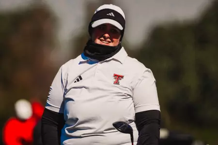 Lauren Zaretsky smiles during round 1 of the Paradise Invitational