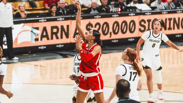 Jalynn Bristow putting up a shot.