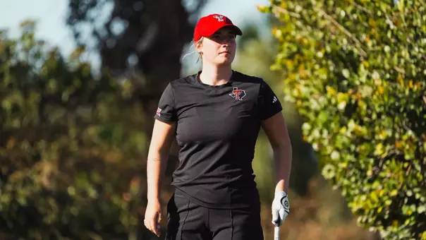 Amy Squires tees off at the Paradise Invitational