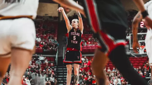 Denae Fritz nailing a three against Arizona State.