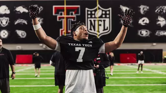 Brenden Jordan warming up at spring practice
