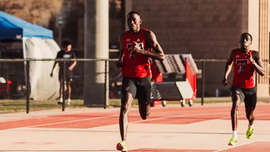 Desean Boyce in the 400m sprint