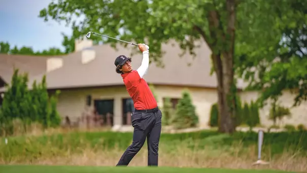 Adam Bresnu teeing off at Big 12 Championship