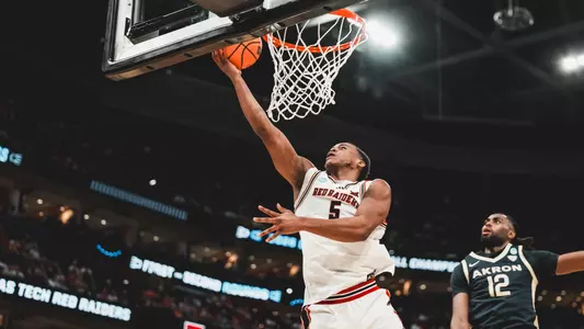Josiah Moseley goes up and scores a basket in a win over Akron in the 2026 NCAA Tournament.