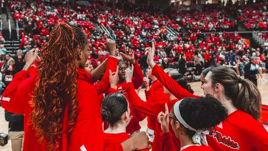 Lady Raiders Huddle Pregame Kansas State