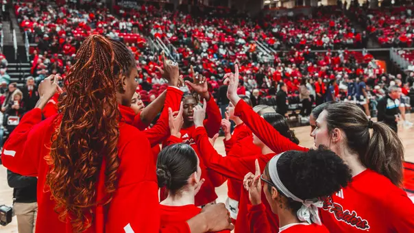 Lady Raiders Huddle Pregame Kansas State