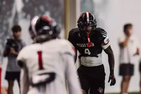 Davin Martin waiting for the ball to be snapped on defense