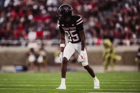 Jones lines up for a snap against UCF.