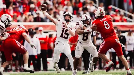 Will Hammond throws a deep pass down the left side during Texas Tech's 2025 victory at Utah.
