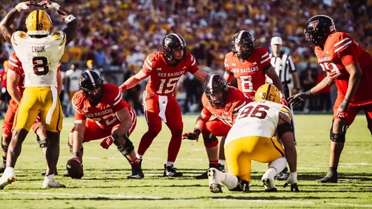 Group shot of offense - Sheridan Wilson, Howard Sampson at Arizona State