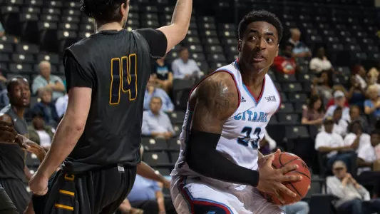 Harris_K_17-18MBB_Coker_ZB_01