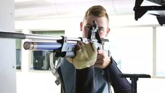 McAlear_A_18-19Rifle_promo_MA_01