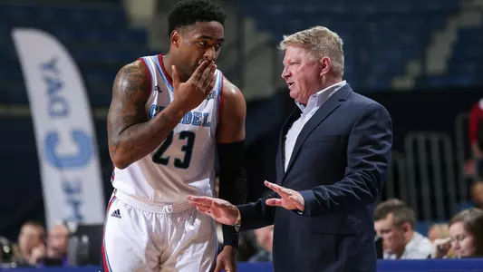 Harris_K_17-18MBB_Furman_ZB_01