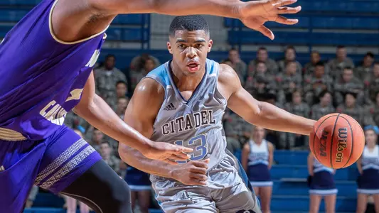 Stallworth_L_18-19MBB_WCU_LB_01