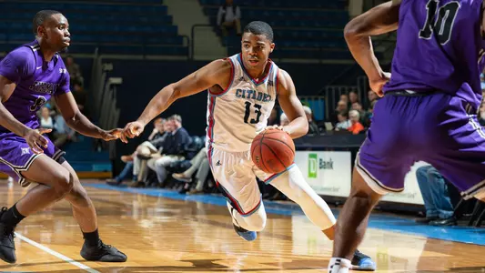 Stallworth_L_18-19MBB_Furman_LB_01