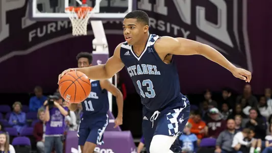 Stallworth_L_18-19MBB_atFurman_MA_01