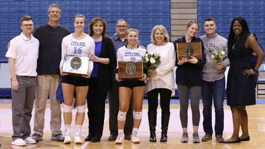 SENIORS_19VB_WCU_MJ