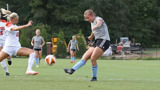 Long_H_19WSOC_atCampbell_MA_01