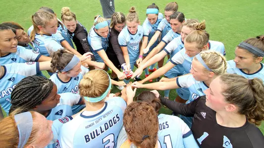 Team_19WSOC_Navy_MA_01