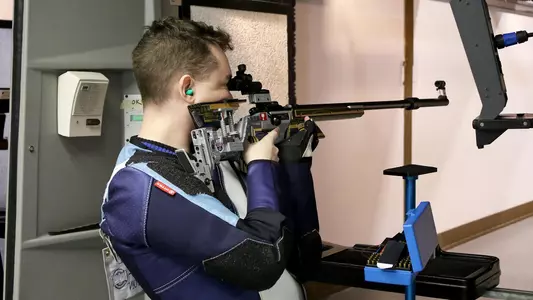 Brabston_M_19-20Rifle_Home05_MA_01