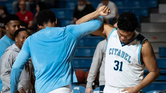 Davis, E_19-20MBB_Furman_CP_01