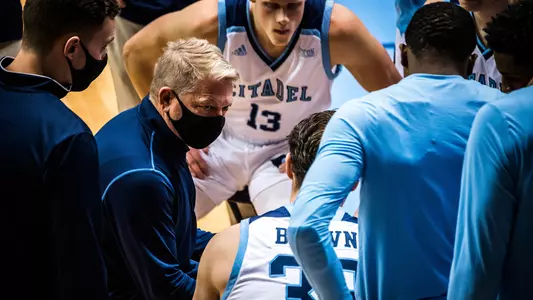 Duggar huddle vs Furman