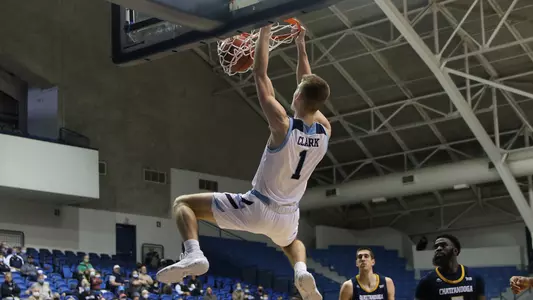 Clark dunk vs CHATT