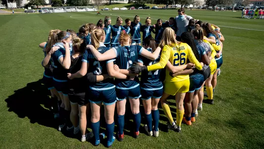 Soccer Huddle vs North Florida