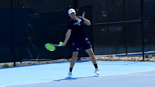 Lucas Robins vs Mercer