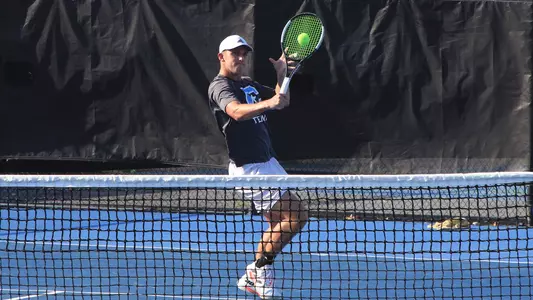 Robins backhand vs UNO