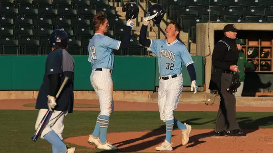 HR celebration vs Siena