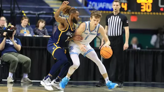 Clark post up at UNCG