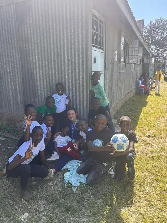 Ellie w/Group of Kids