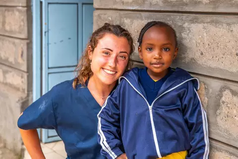 Ellie w/young girl