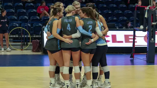 Team huddle vs. Samford