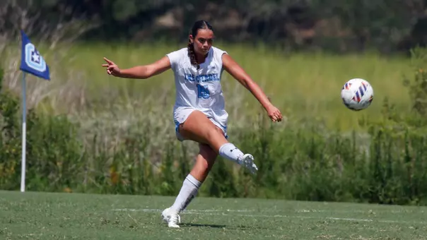 Sophie Voyer Dribble