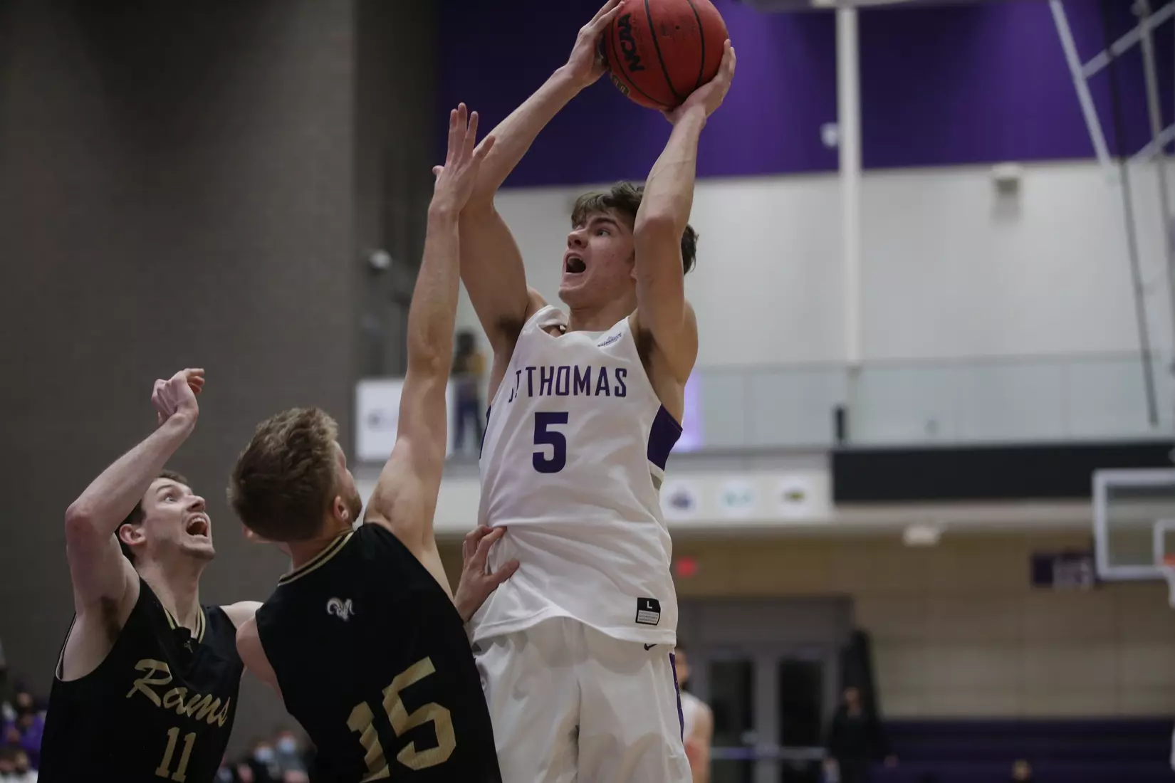 Men's Basketball: University of St. Thomas (Minnesota) Tommies vs. North Central University Rams